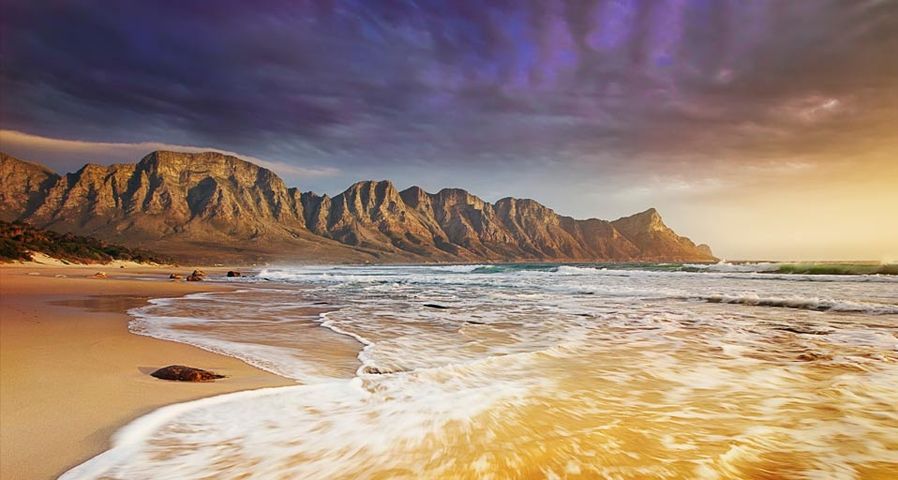 Das Kogelberg Nature Reserve liegt gegenüber dem Kap der Guten Hoffnung, Südafrika