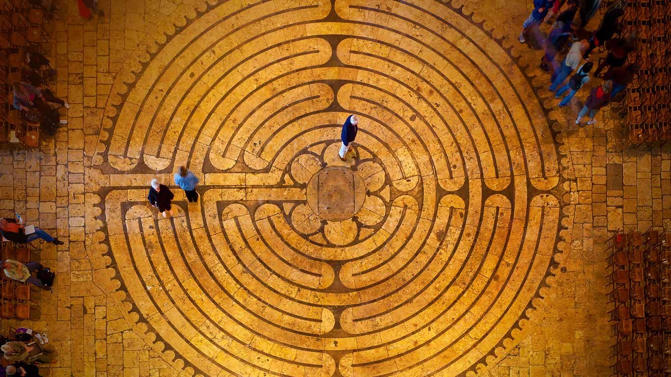 Labyrinth in der Kathedrale von Chartres, Frankreich | Peapix