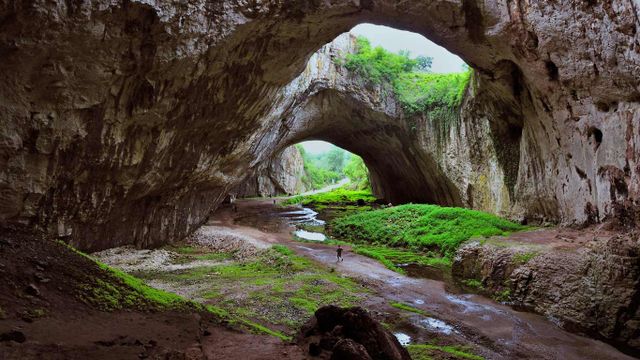 Grotte de Devetàshka près de Lòvetch, Bulgarie