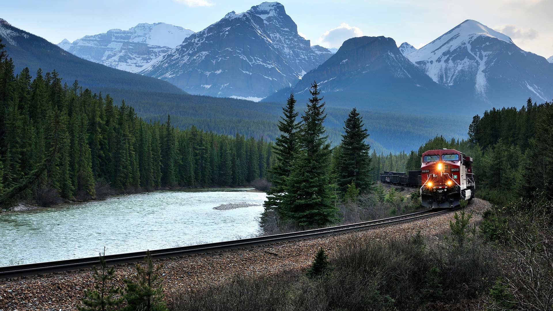 train trips from seattle to banff