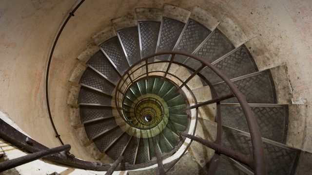 Escalier de l’arc de triomphe de l’Étoile, Paris