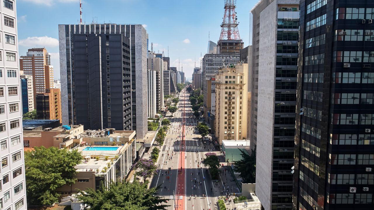 Vista aérea da Avenida Paulista na cidade de São Paulo