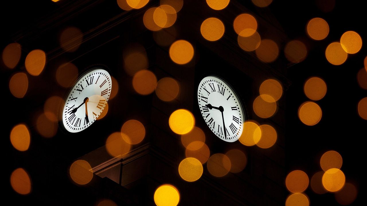 El reloj de Gobernación en la Puerta del Sol, Madrid
