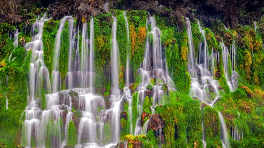 千泉州立公园的瀑布，美国爱达荷州