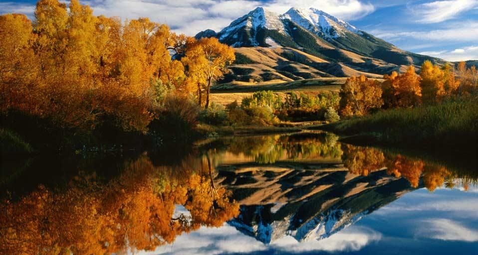 Autumn colors and Emigrant Peak, Paradise Valley, Montana