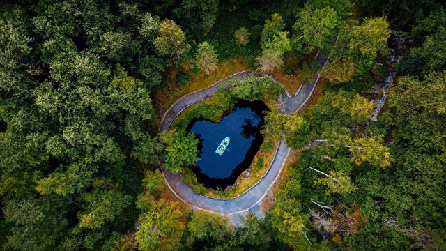 Ruskeala山地公园的地下湖, 俄罗斯卡累利阿