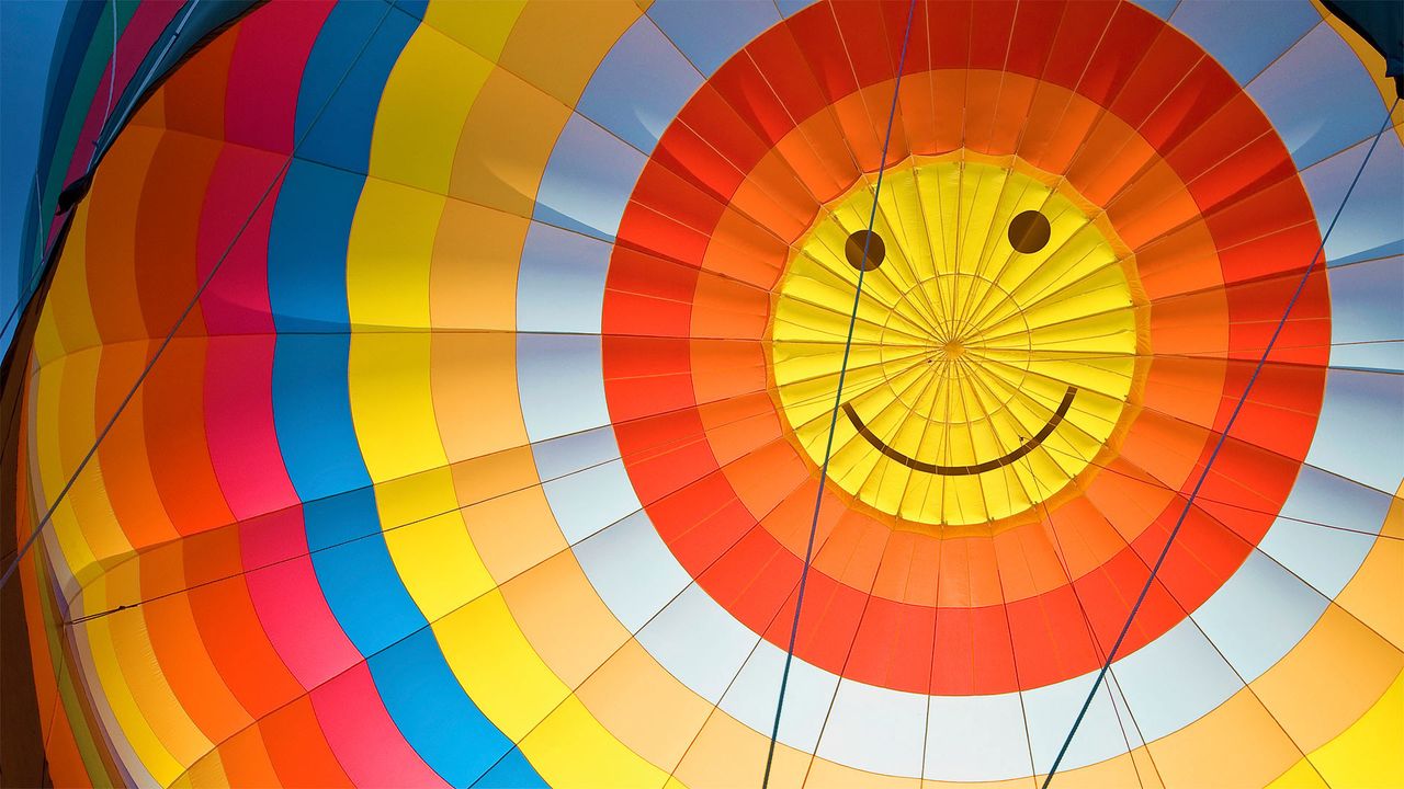 Happy hot air balloon