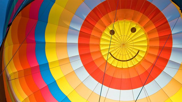 Happy hot air balloon
