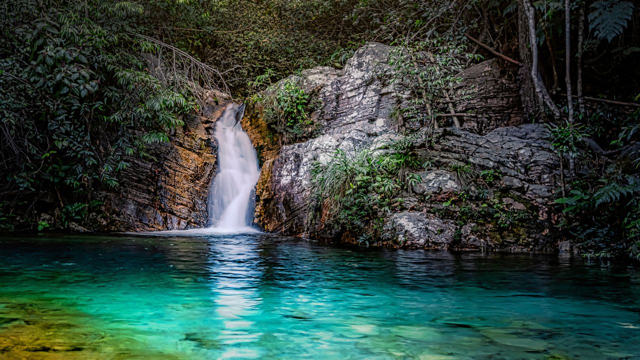 Cachoeira Santa Bárbara, no território do povo Kalunga, Cavalcante, em Goiás