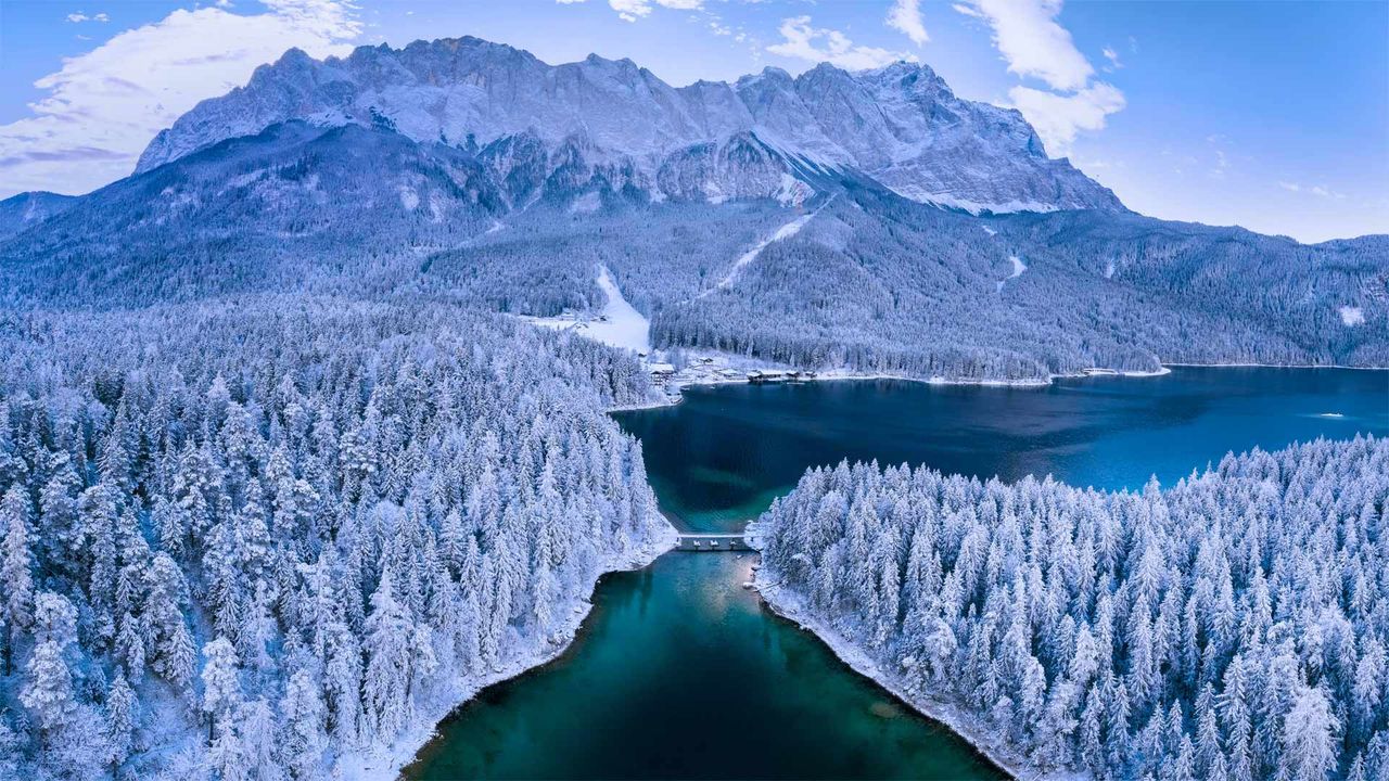 アイプ湖とツークシュピッツェ山｣ドイツ, バイエルン州 - Bing