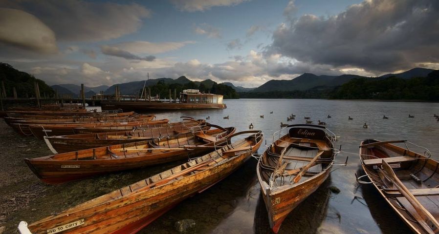 Rowing boats and the Lady Derwentwater cruiser  near Keswick, Cumbria - Lee Pengelly/Photolibrary ©