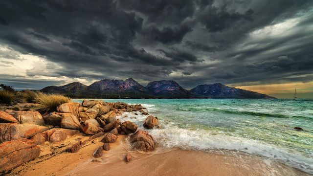 Coles Bay in Freycinet National Park, Tasmania, Australia