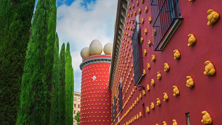 Le théâtre-musée de Dalí à Figueres, Espagne