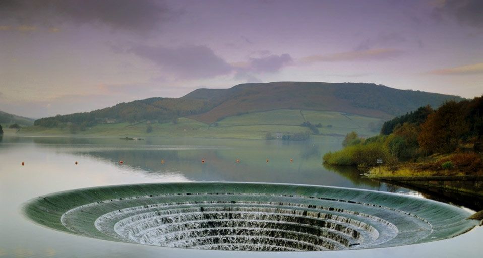 Ladybower Reservoir, Peak District National Park, Derbyshire, England