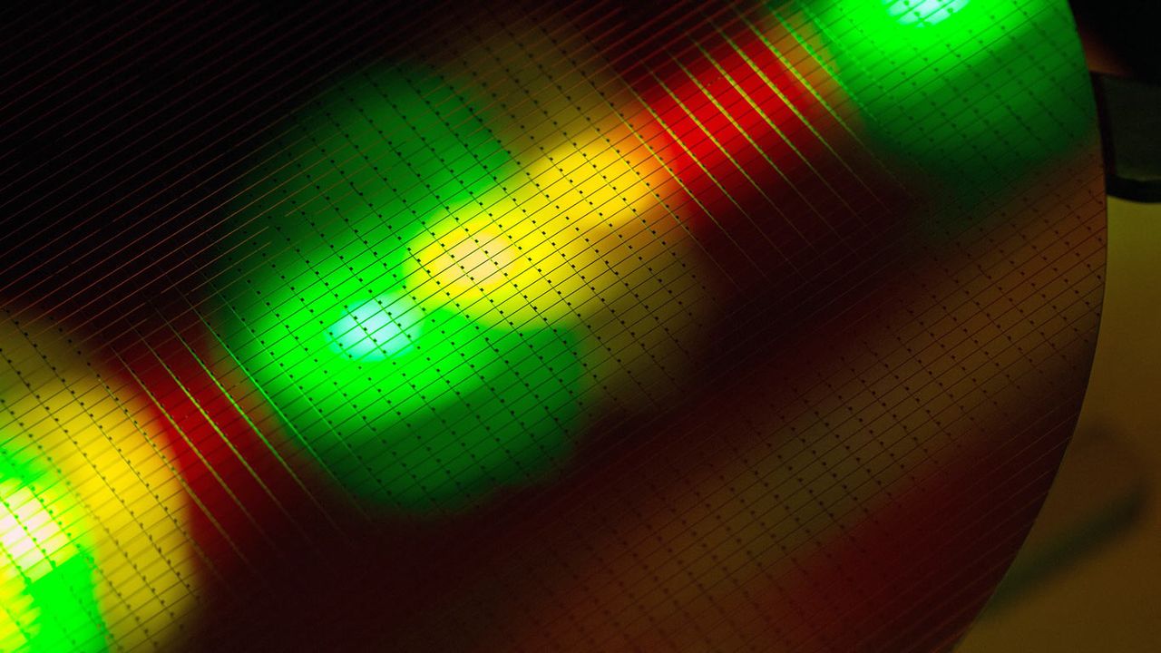 Semiconductor manufacturing at Infineon Technologies in Villach, Austria 