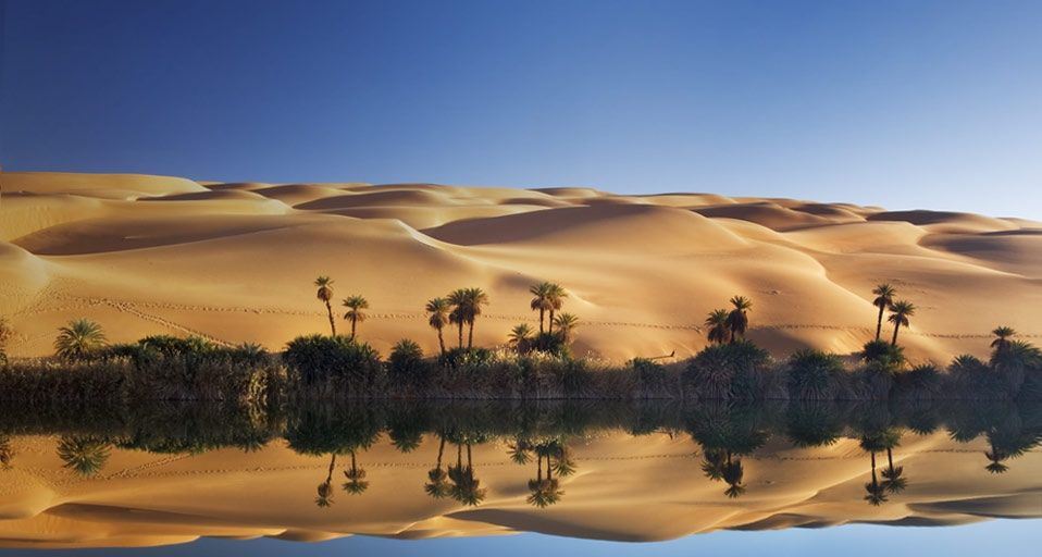 ウバリ砂丘とウンメル マー湖 リビア サハラ砂漠 Bing Gallery
