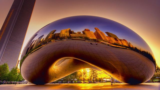 Cloud Gate (Porte des Nuages) d’Anish Kapoor, Millennium Park de Chicago, Illinois, États-Unis