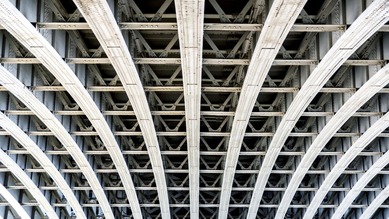 Arches of iron