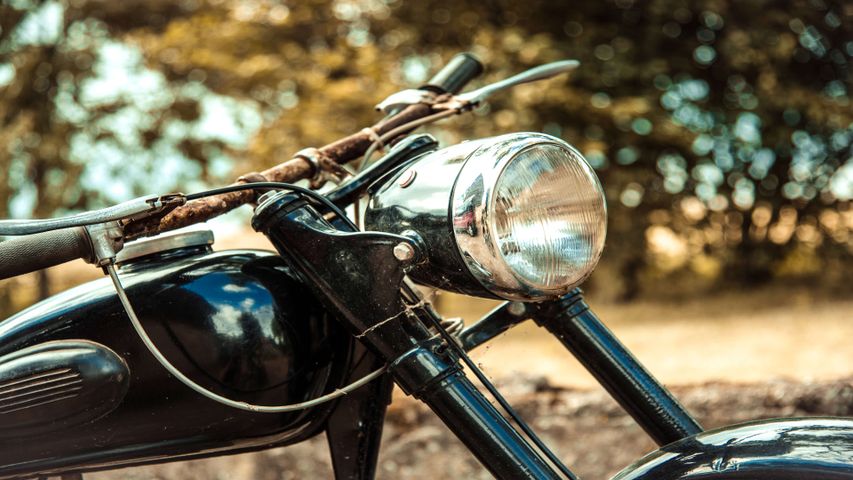 Vintage Motorcycles PREMIUM Windows 10 Theme | Free Wallpaper Themes