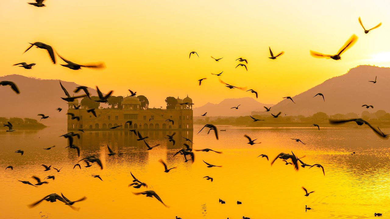 Jal Mahaal water palace at lake Man Sagar, Jaipur