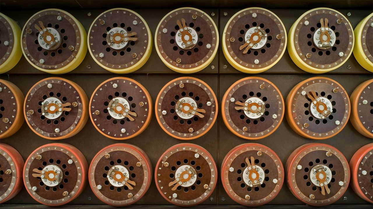Bombe code-cracking decryption machine, Bletchley Park, England