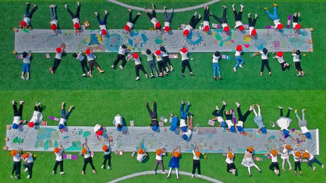 「南通市の幼稚園児たち」中国, 江蘇省