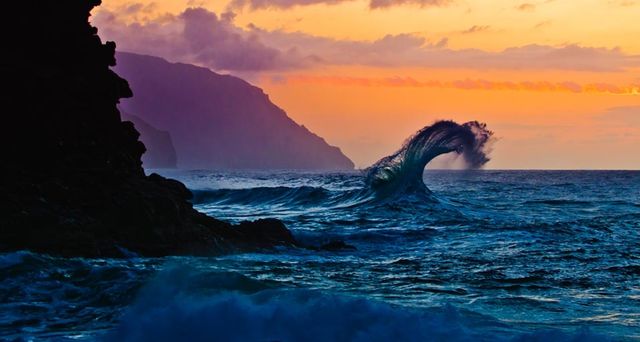 Wave breaking off Ke'e Beach on Kauai, Hawaii, USA