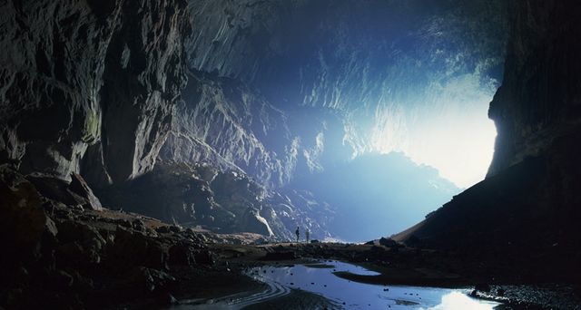 La “caverne du cerf” (Gua Payau) dans le parc national du Gunung Mulu, Bornéo, Malaisie