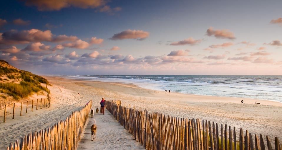Carcans Beach on the Bay of Biscay, Gironde, France – SIME/eStock Photo ©