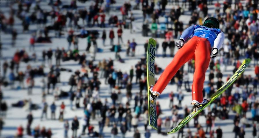 Russia's Dimitry Ipatov jumps in the Men's Team Ski Jumping round 1 at the the Vancouver Winter Olympics on February 22, 2010 – Javier Soriano/AFP/Getty Images ©