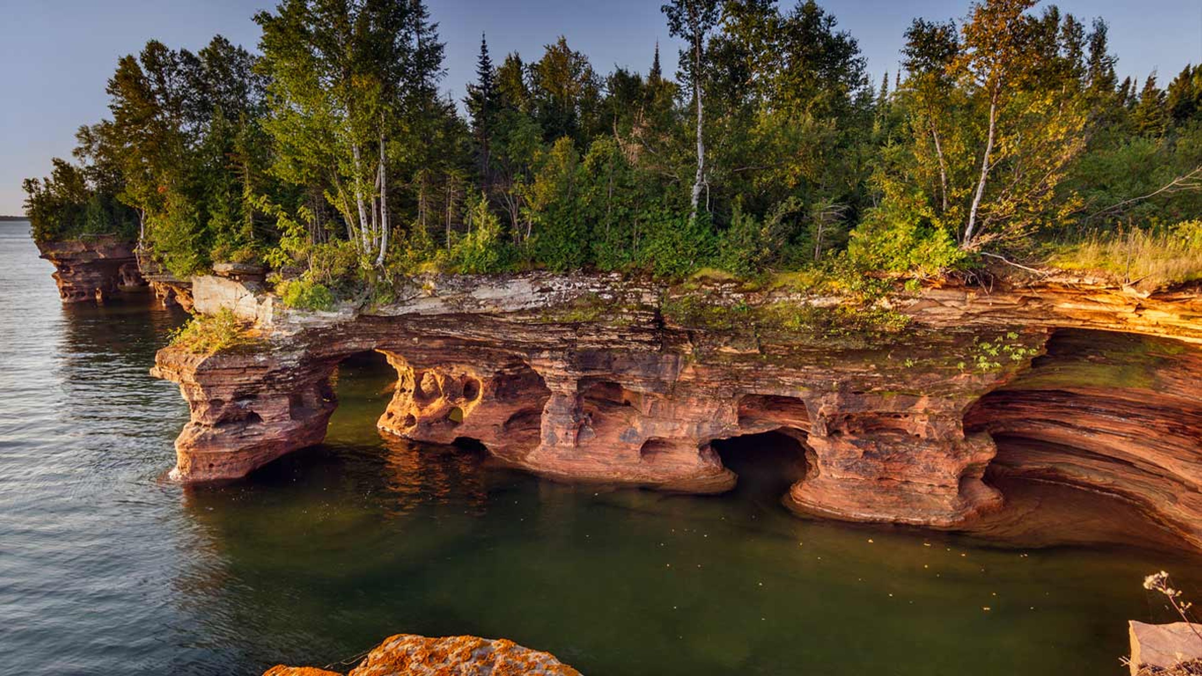 Cliffs of Devils Island at Apostle Islands, Wisconsin Stock Photo