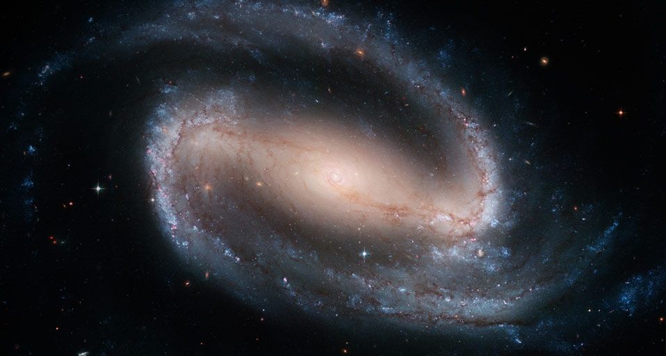 Galaxy NGC 1300 taken with the Hubble Space Telescope | Peapix