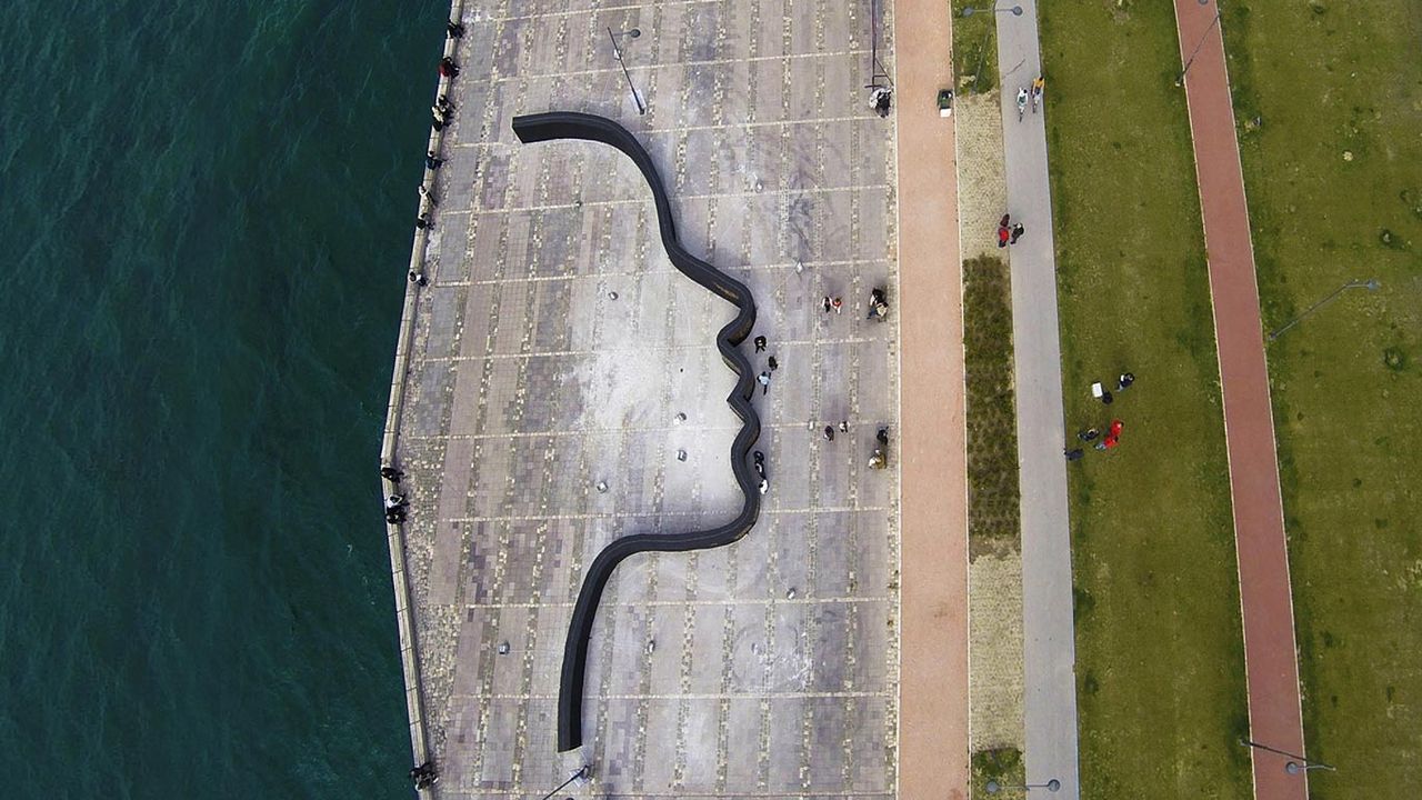 A memorial wall to women in Konak, Izmir, Turkey 