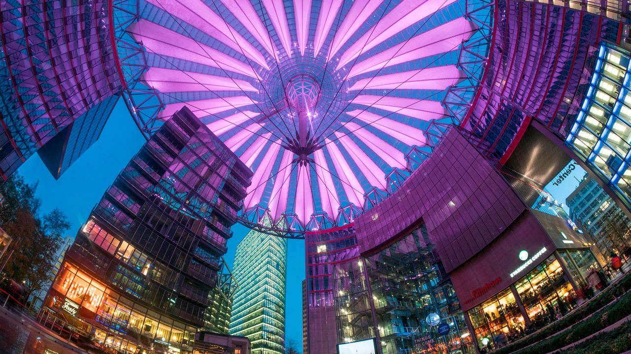 Beleuchteter Innenraum, Sony Center, Berlin