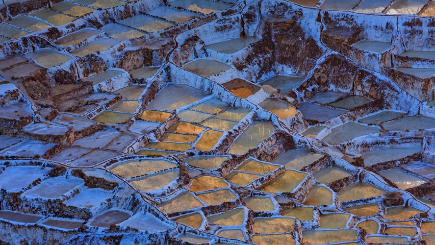 Estanques de sal de Maras en el Valle Sagrado de los Incas en Perú