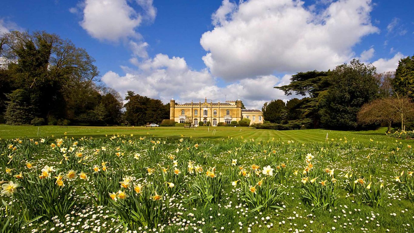 Missenden Abbey in Great Missenden, Buckinghamshire Peapix