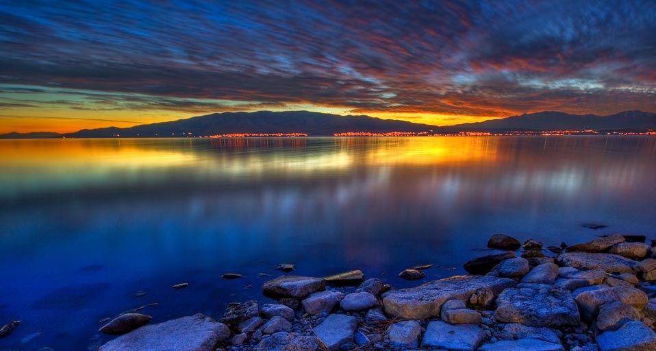 Abenddämmerung über dem Großen Salzsee in Utah – Great Salt Lake Landscapes & More/Getty Images ©