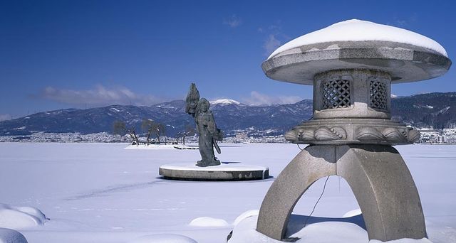 ｢初島の八重垣姫像｣長野, 諏訪湖
