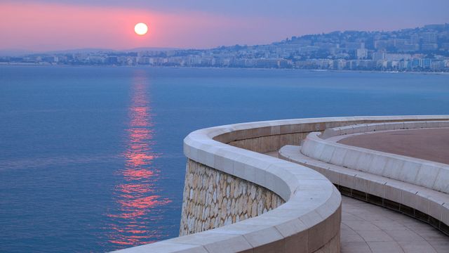 Coucher de soleil au-dessus de la mer, Nice, Alpes-Maritimes 
