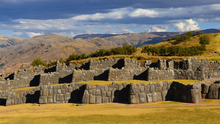 Inca ruin of Sacsayhuamán near Cusco, Peru - Bing Gallery