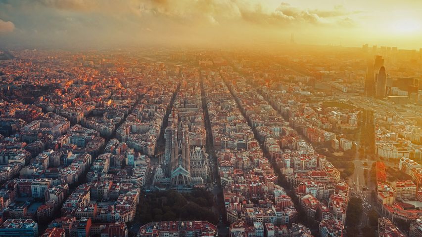 巴塞罗那城市上空，西班牙