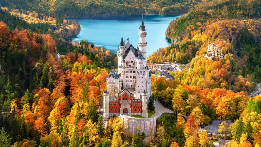 Schloss Neuschwanstein im Herbst, Schwangau, Bayern
