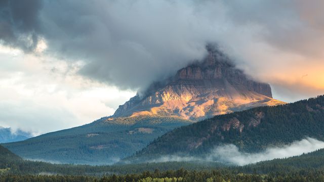 Crowsnest Mountain, Alberta