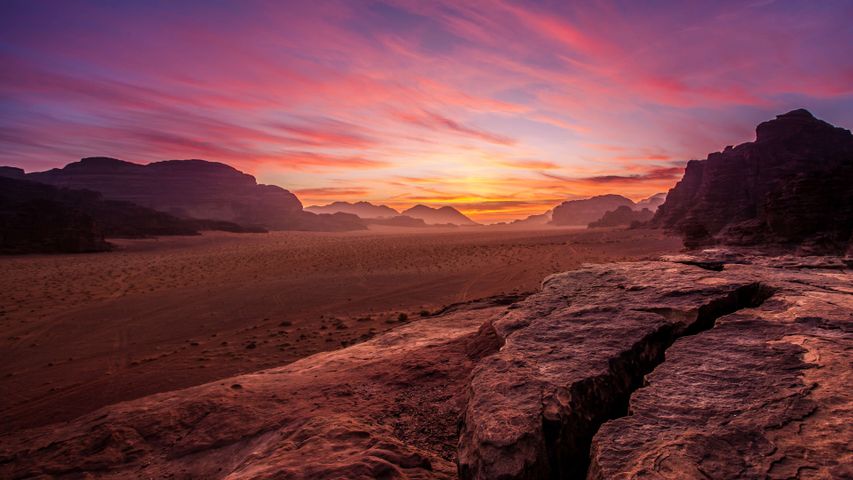 Desert Beauty PREMIUM 4K Windows 10 Theme | Free Wallpaper Themes