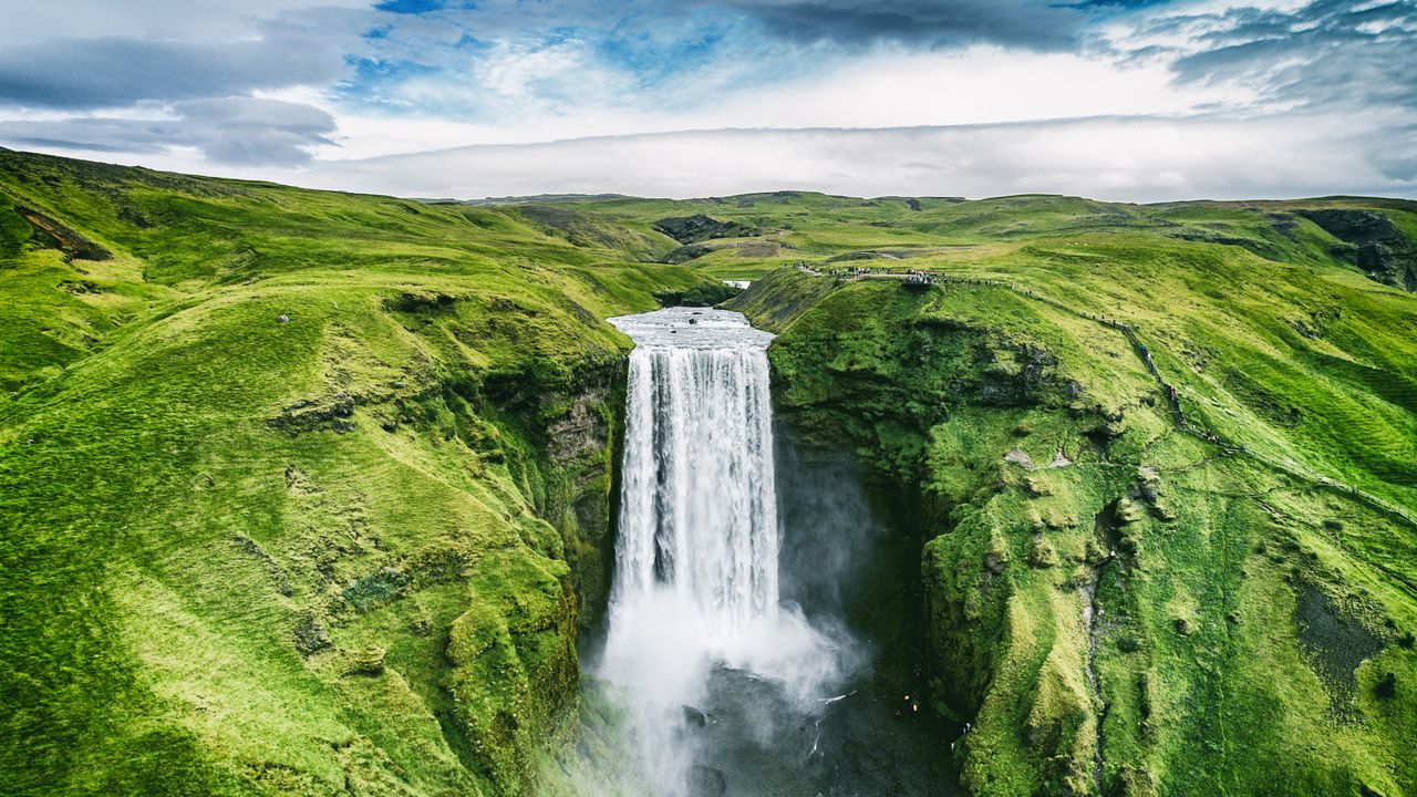 Cachoeira Skógafoss, na Islândia