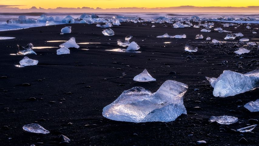 钻石冰沙滩，冰岛