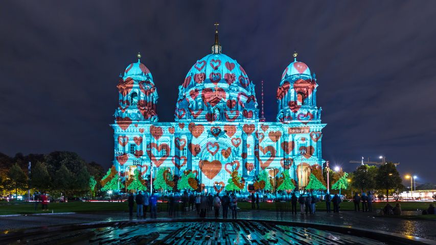 Berliner Dom in Herz-Illumination, Tag der Lichter, Berlin
