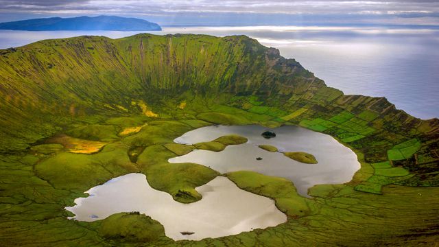 Lagoa do Caldeirão, Insel Corvo, Portugal