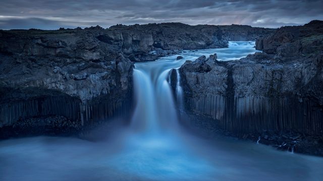 地底の大河　4枚組　アイスエイジ版 地底の大河/Underground River》[ICE] 土地R | 日本最大級 MTG