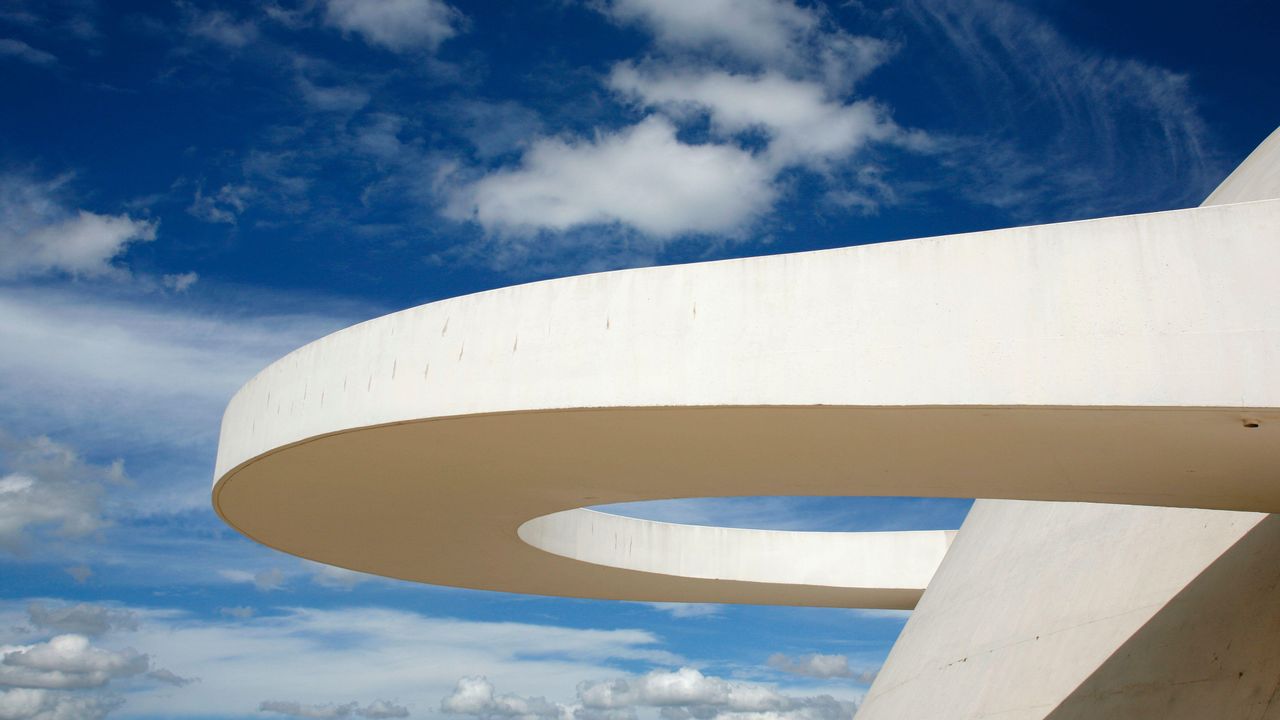 Museu Nacional da República projetado por Oscar Niemeyer, Brasília